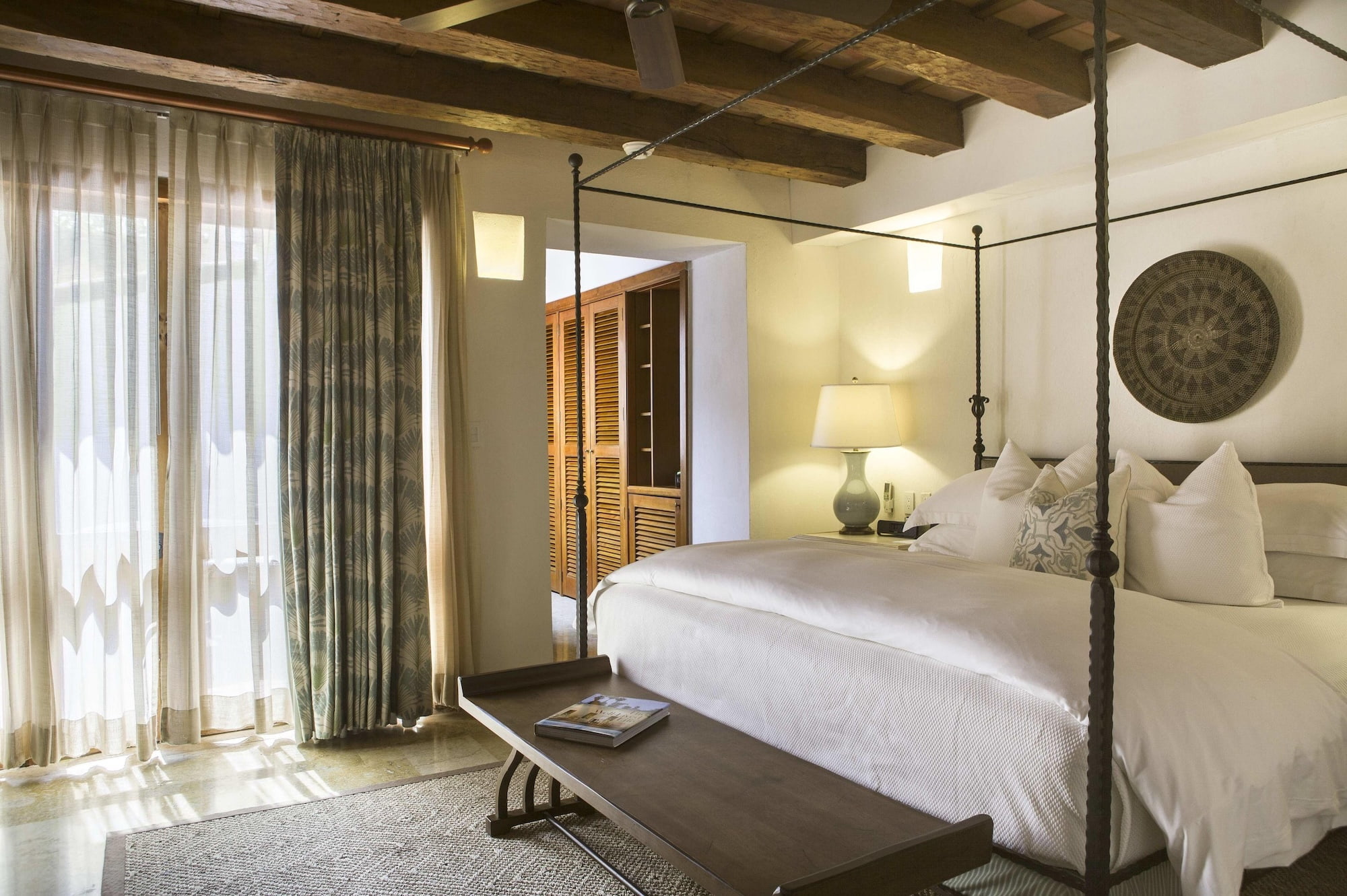 http://09-architecture-coloniale-hotel-luxe-carthagene-vaissiestudio